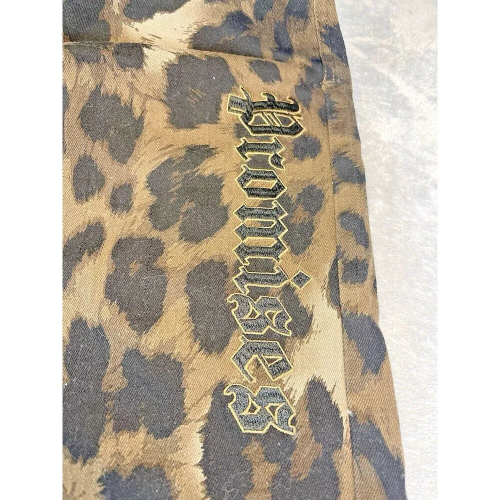 Broken Promises mens jeans NEW! wide leg leopard embroidered snake size 28